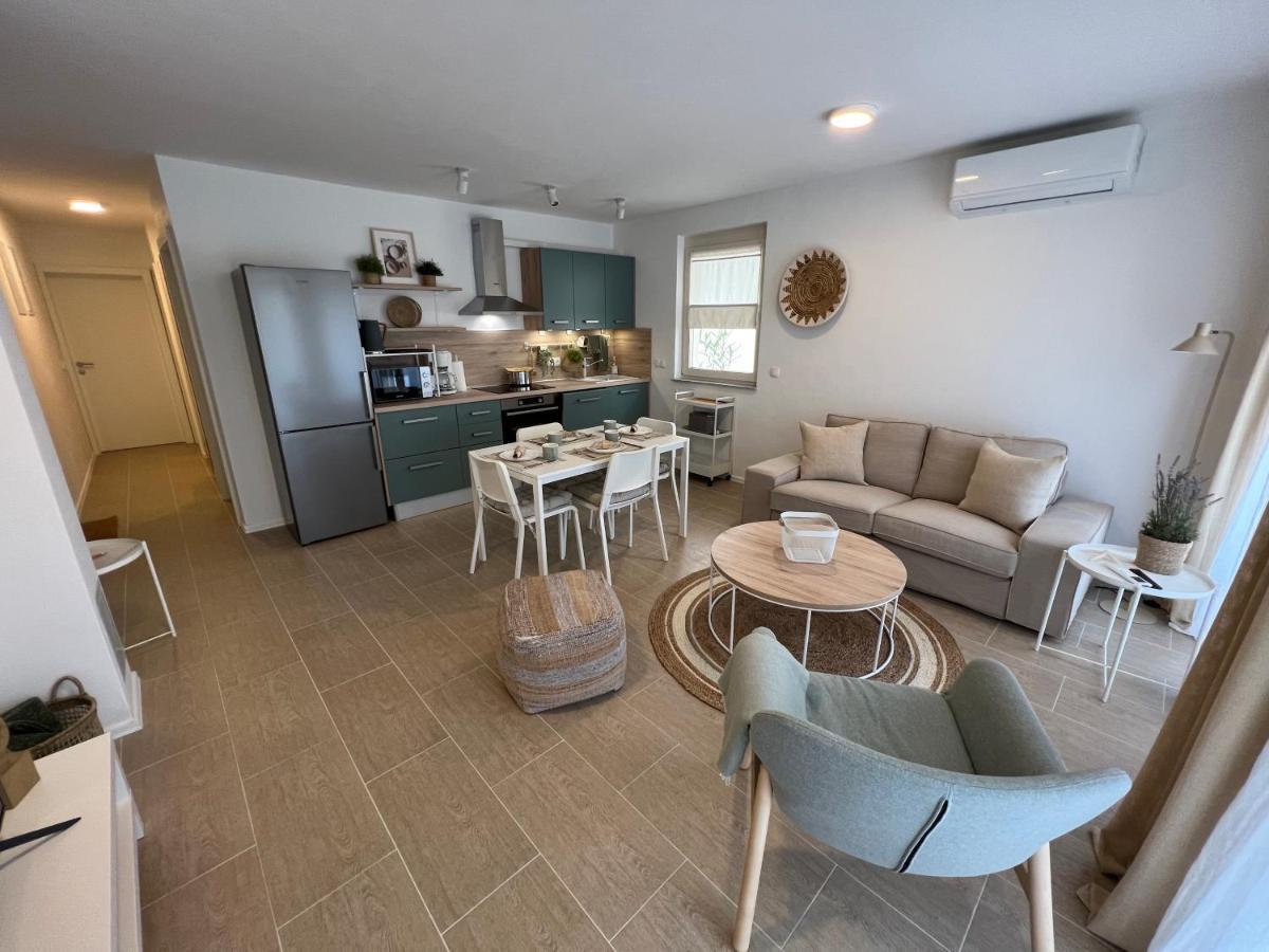 Ferienwohnung Sunset Huus Starigrad Paklenica Exterior foto