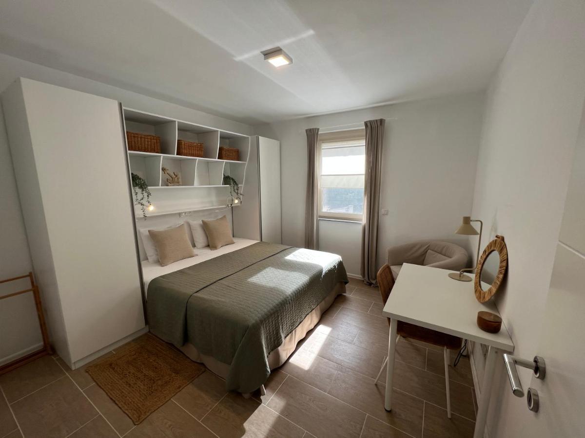 Ferienwohnung Sunset Huus Starigrad Paklenica Exterior foto